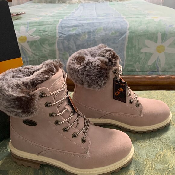 Women's Boots - Picture 2 of 3